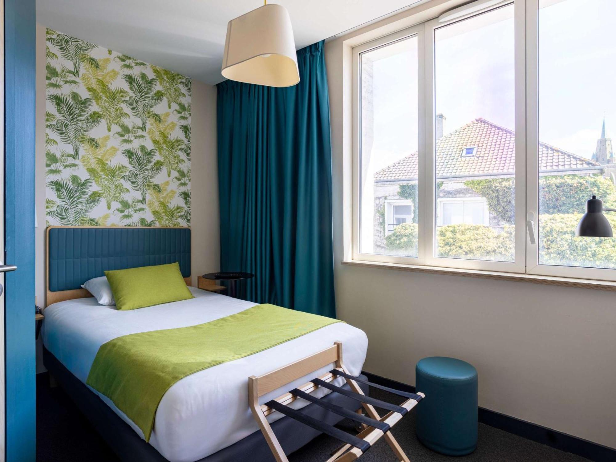 Ibis Styles Calais Centre Hotel Exterior photo
