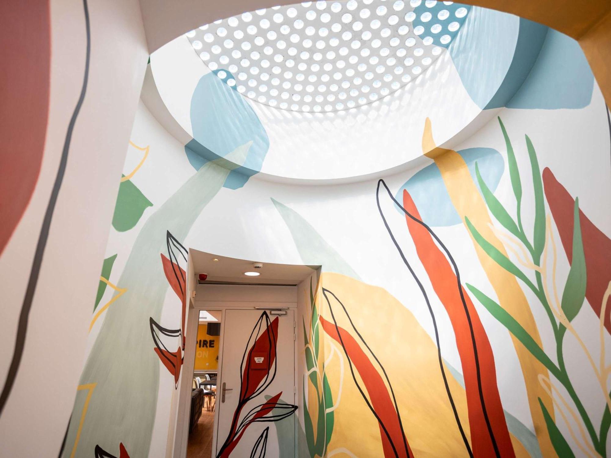Ibis Styles Calais Centre Hotel Exterior photo