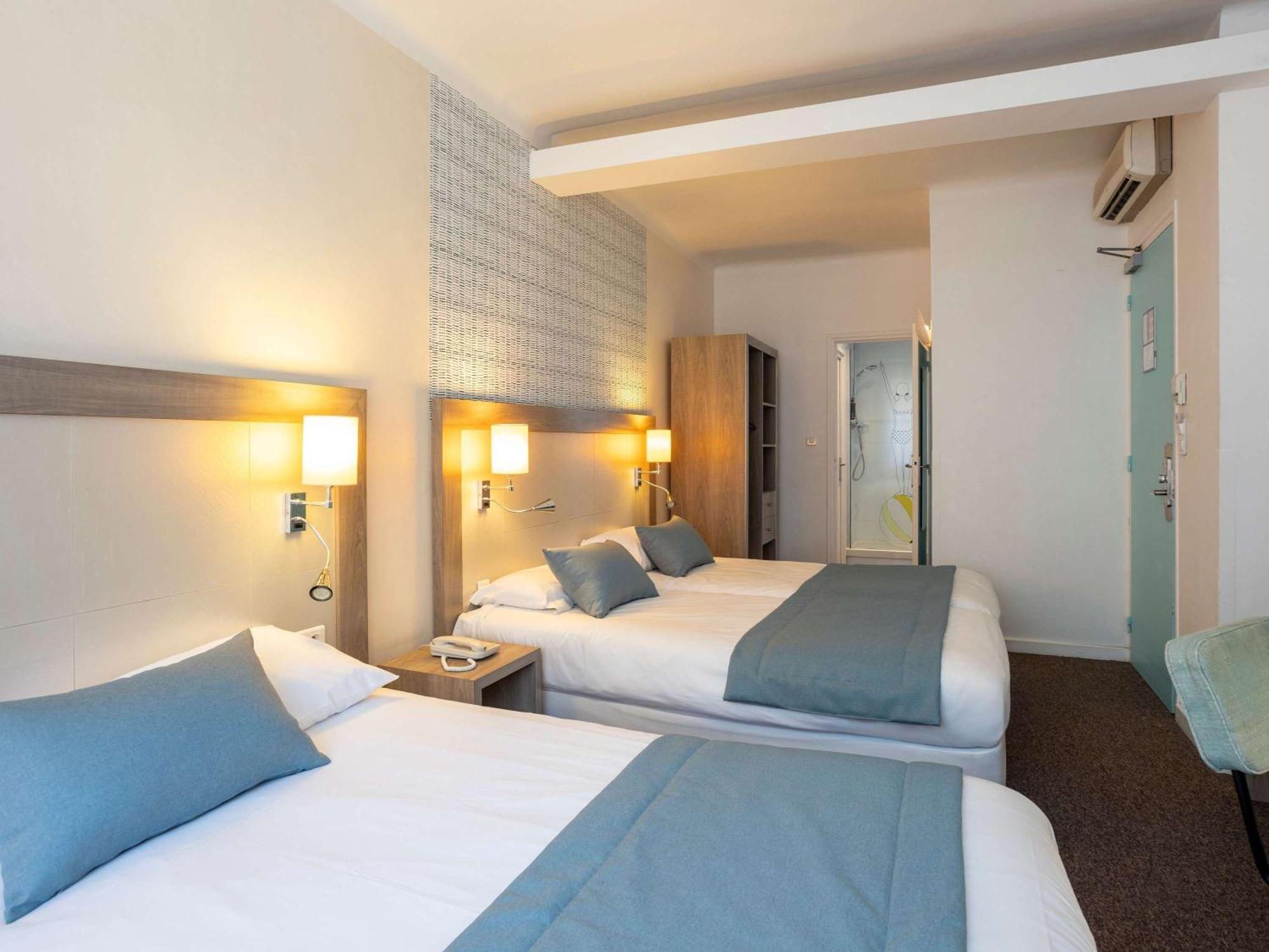 Ibis Styles Calais Centre Hotel Exterior photo