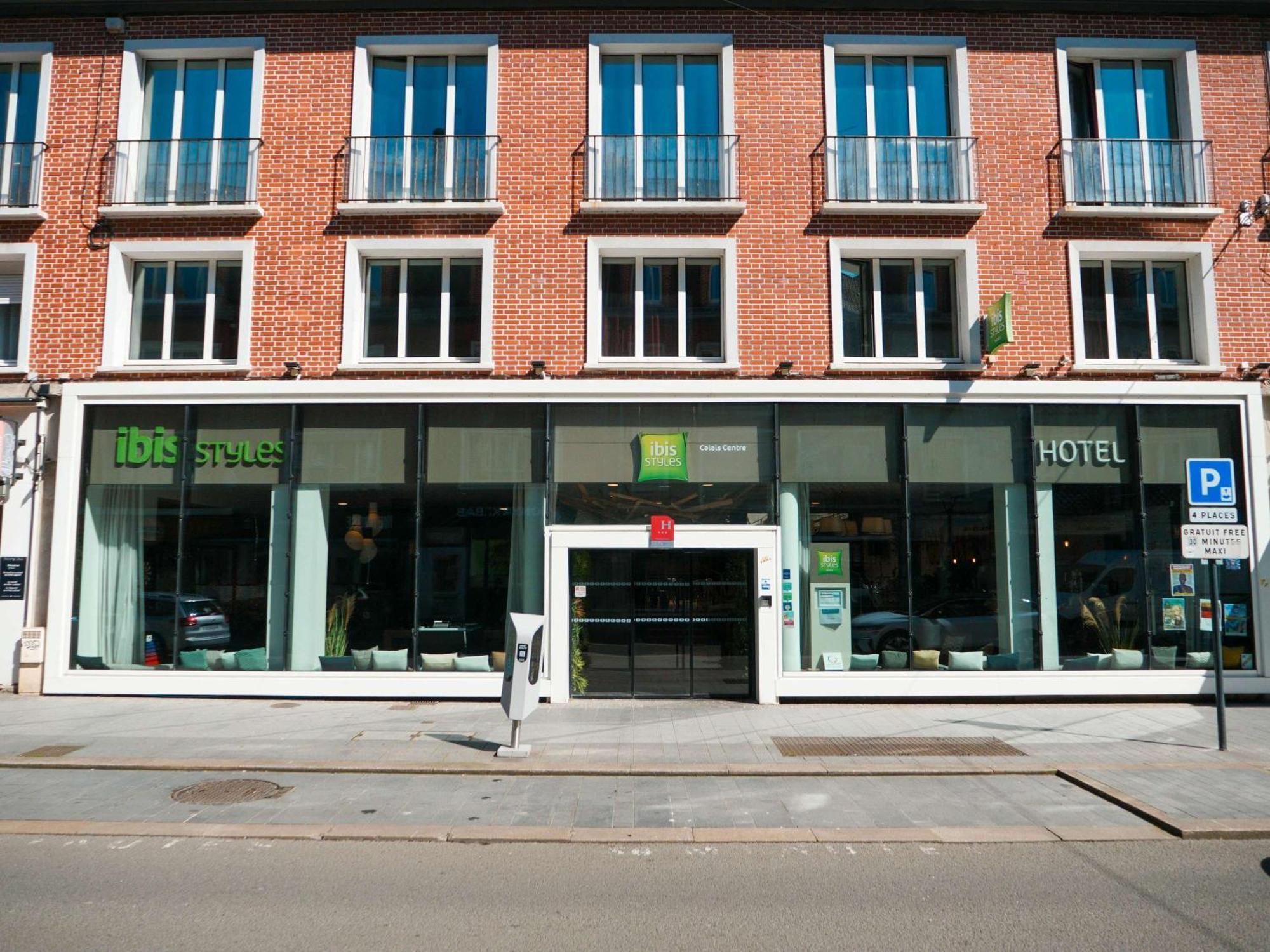 Ibis Styles Calais Centre Hotel Exterior photo